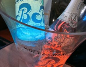 BAR BR